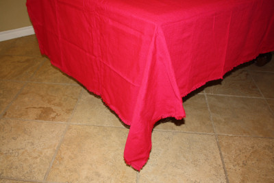 Rectangular Mexican Pink Tablecloth 6 Napkins Close-Up