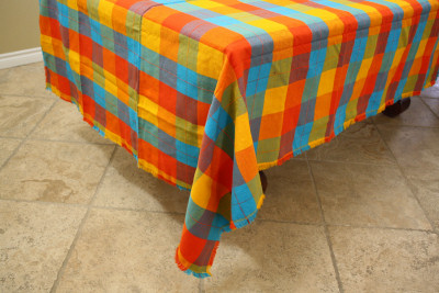 Rectangular Mexican Tablecloth 6 napkins Close-Up
