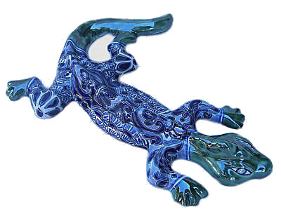 Medium Blue/White Garden Ceramic Lizard Close-Up
