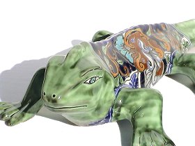 Big Colorful Garden Ceramic Iguana Details