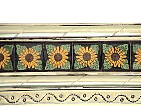 TalaMex Post Small Sunflower Tile Mexican Mirror Details